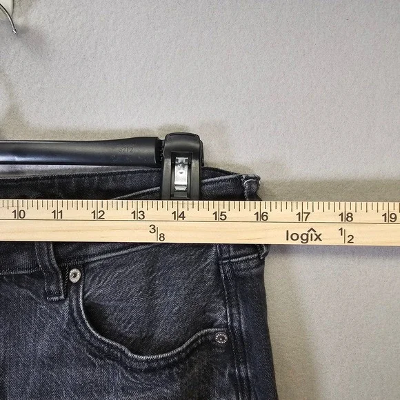 American Eagle Strigid Mom Jeans Size 12 Short Black Wash High Rise Relaxed - Picture 3 of 7